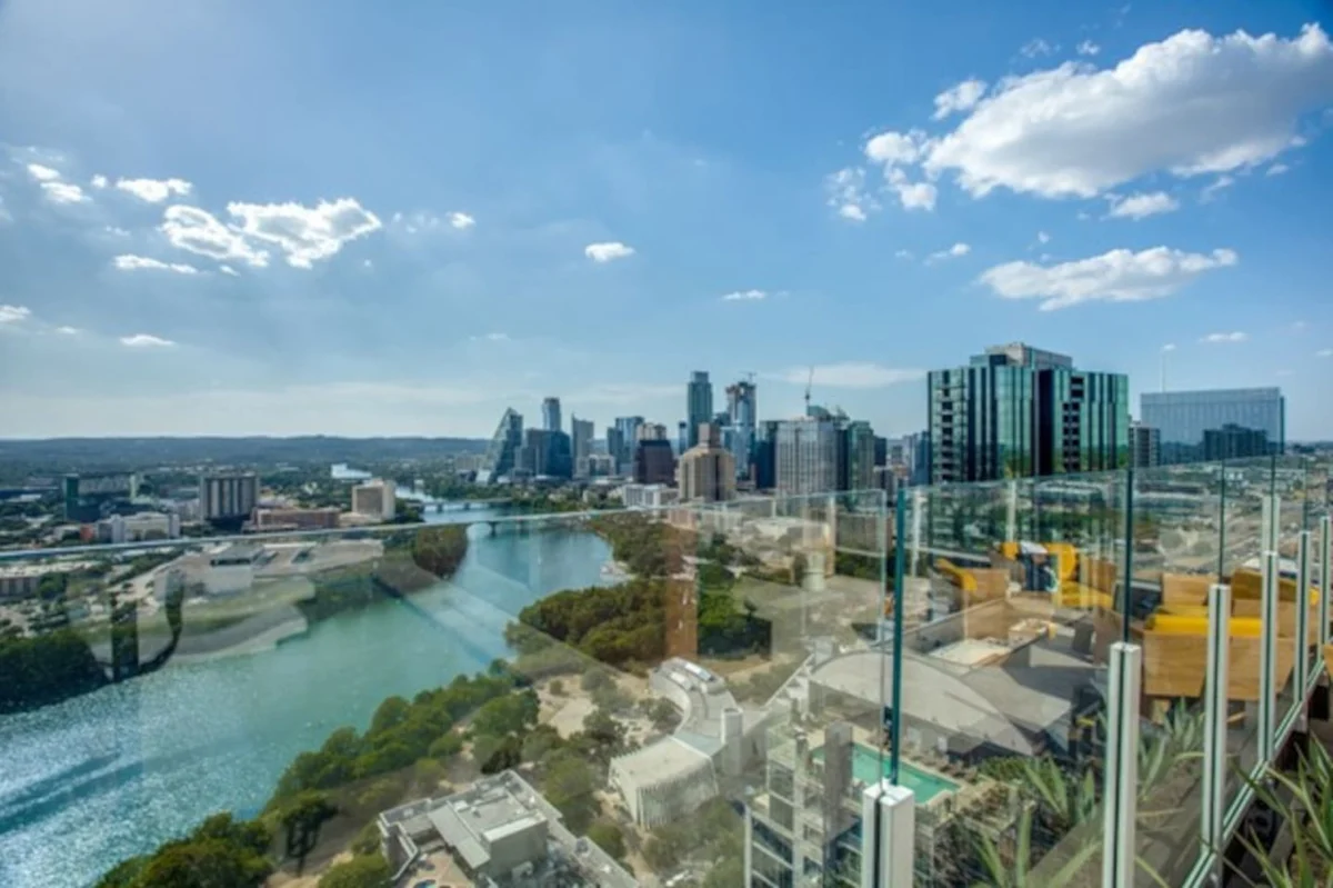 2 BR Lux Panoramic View | Rainey #33