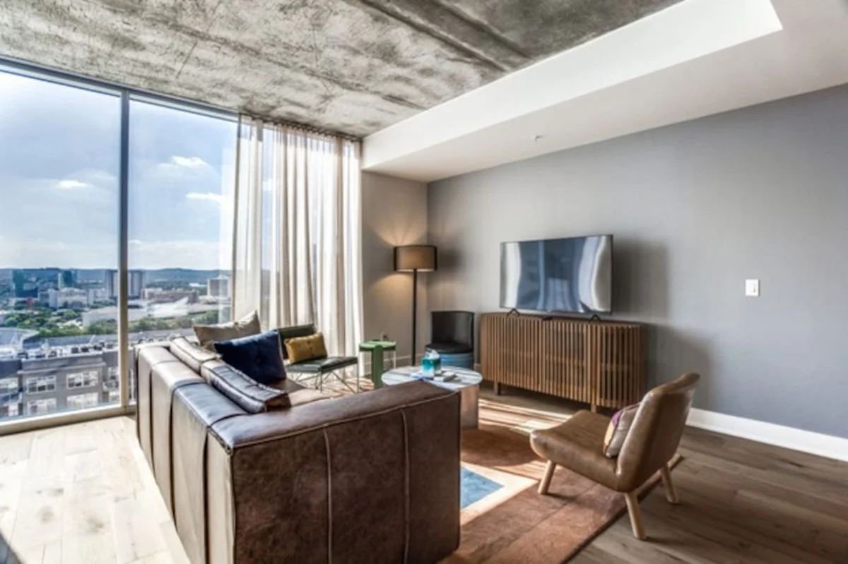 2 BR Lux Panoramic View | Rainey #3