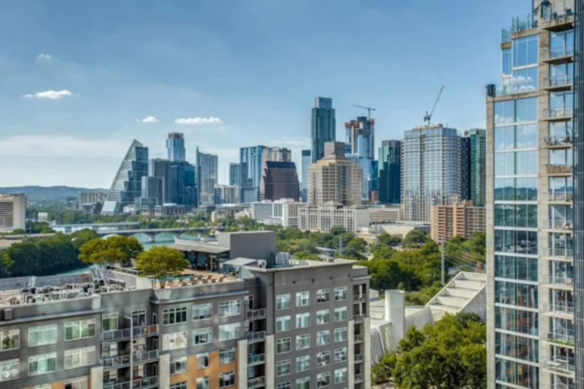 2 BR Lux Panoramic View | Rainey #14