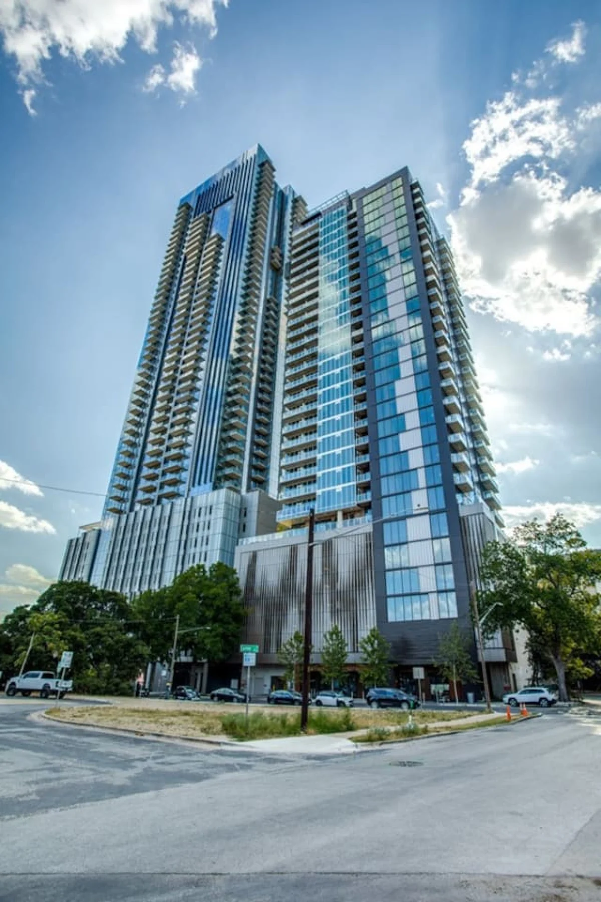 2 BR Lux Panoramic View | Rainey #38