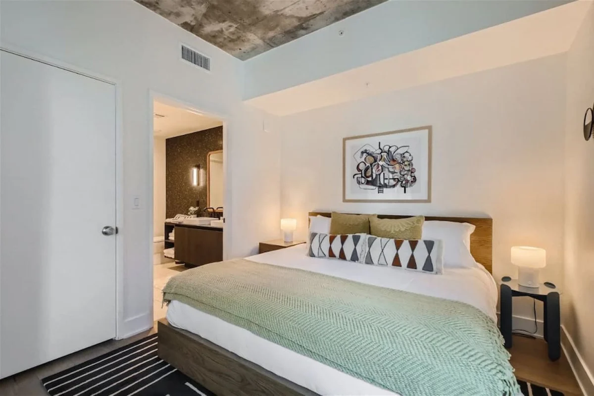 2BD Condo-Rainey St-Best views-RT Pool #7