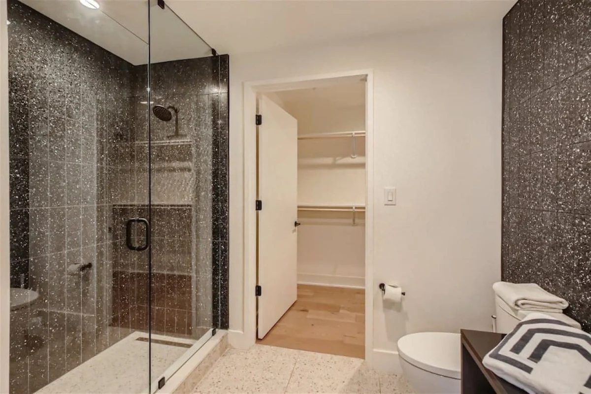 2BD Condo-Rainey St-Best views-RT Pool #19