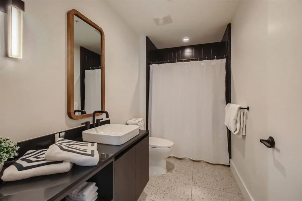2BD Condo-Rainey St-Best views-RT Pool #11