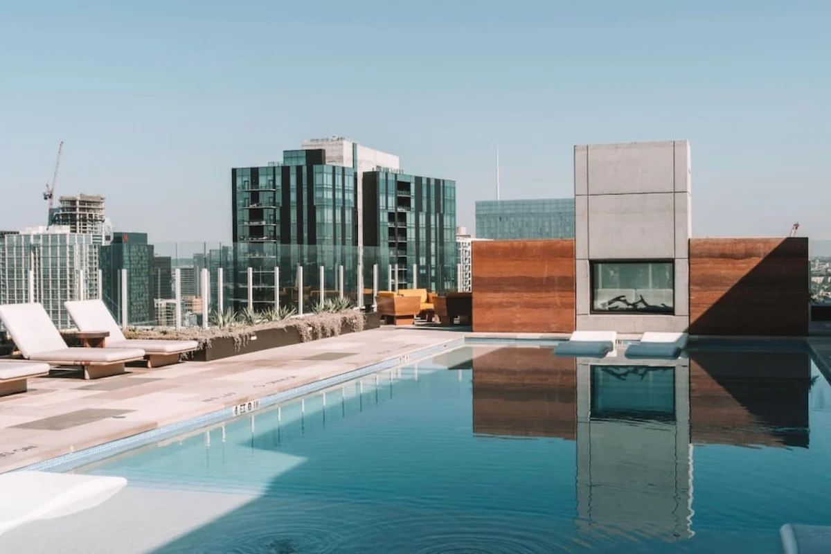 2BD Condo-Rainey St-Best views-RT Pool #31