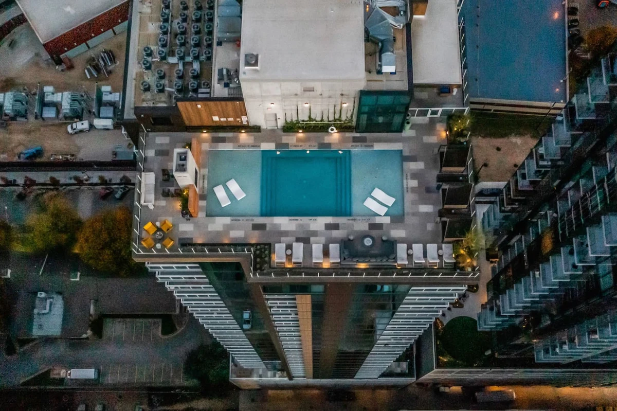 2BR + Luxury +Views +Rooftop pool in Austin #6
