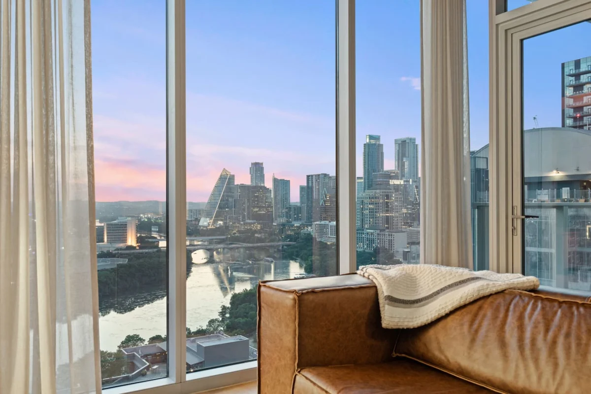 2BR Lux Highrise + Austin + Vibrant Rainey St #4