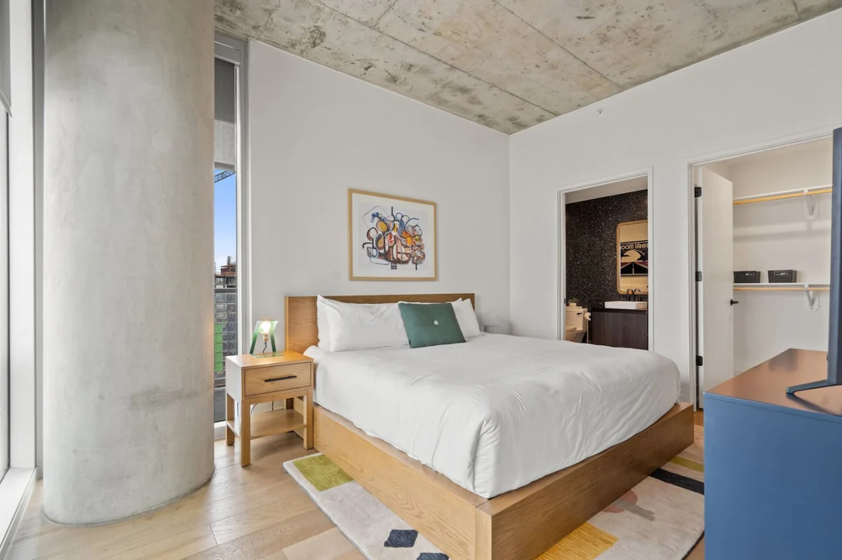 2BR Lux Highrise + Austin + Vibrant Rainey St #22