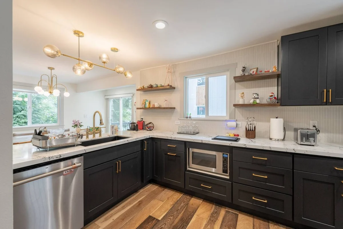 4BR Spacious home | EV charger | Near Green Lake #19