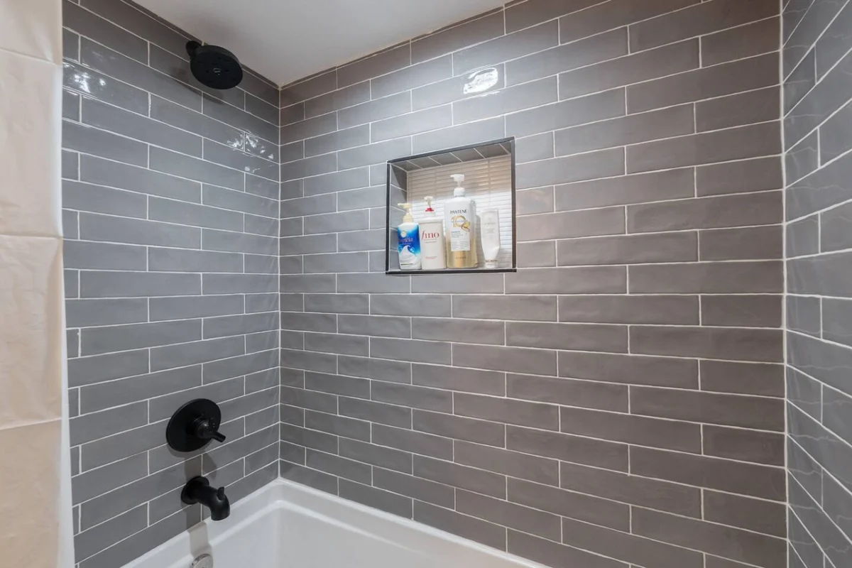 4BR Spacious home | EV charger | Near Green Lake #9