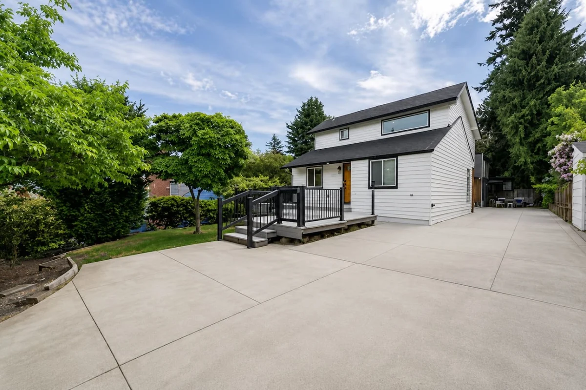 4BR Spacious home | EV charger | Near Green Lake #53