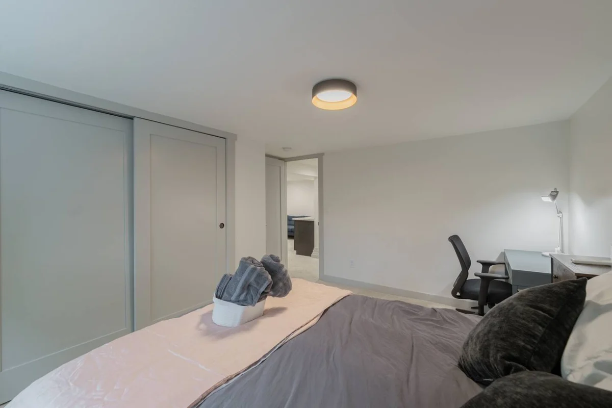 4BR Spacious home | EV charger | Near Green Lake #31
