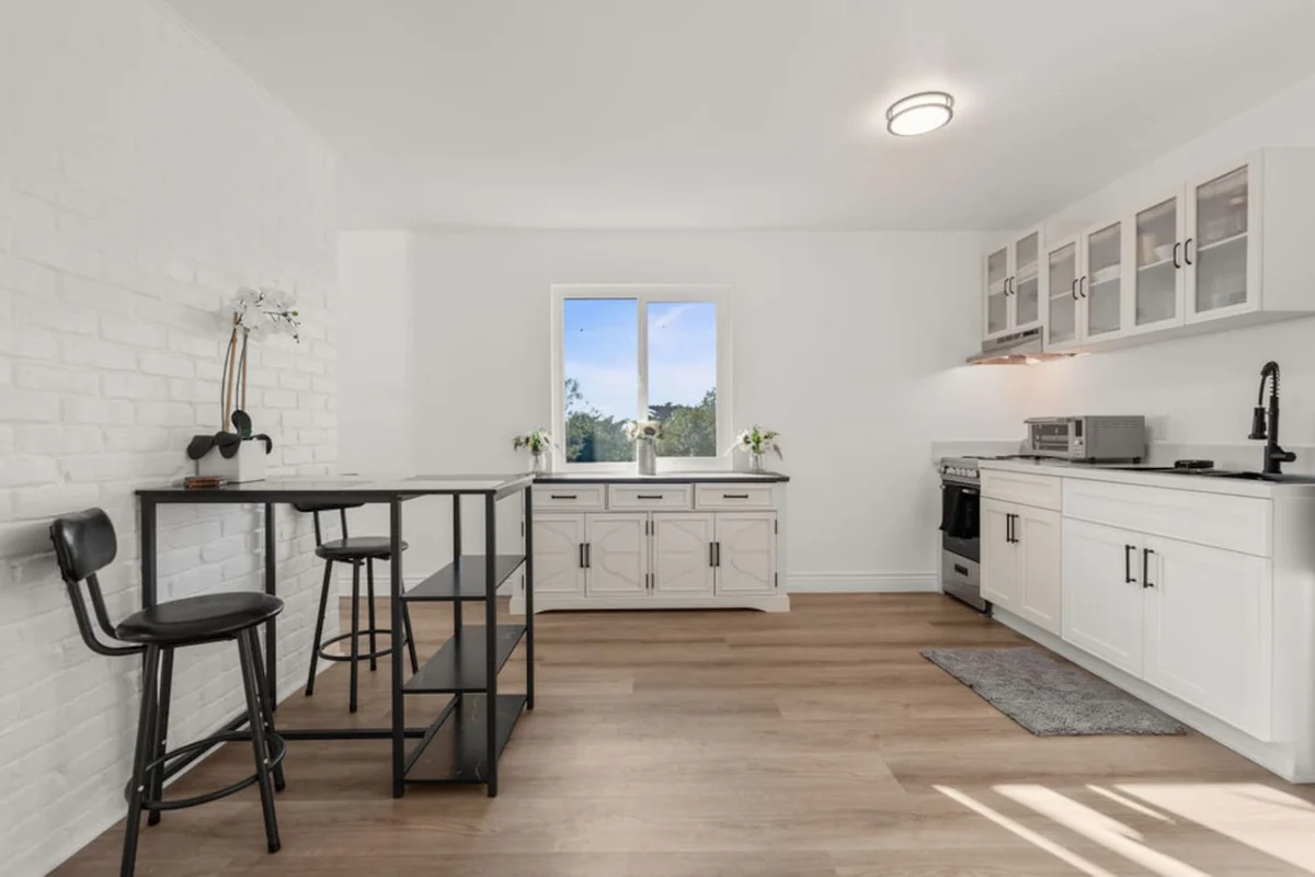 Bayview Bliss | Panoramic Views | In-Law Suite #19