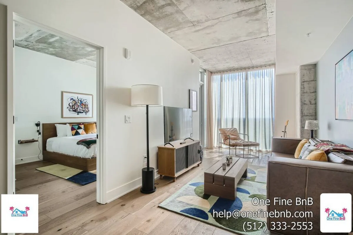 Home in Austin property photo 2