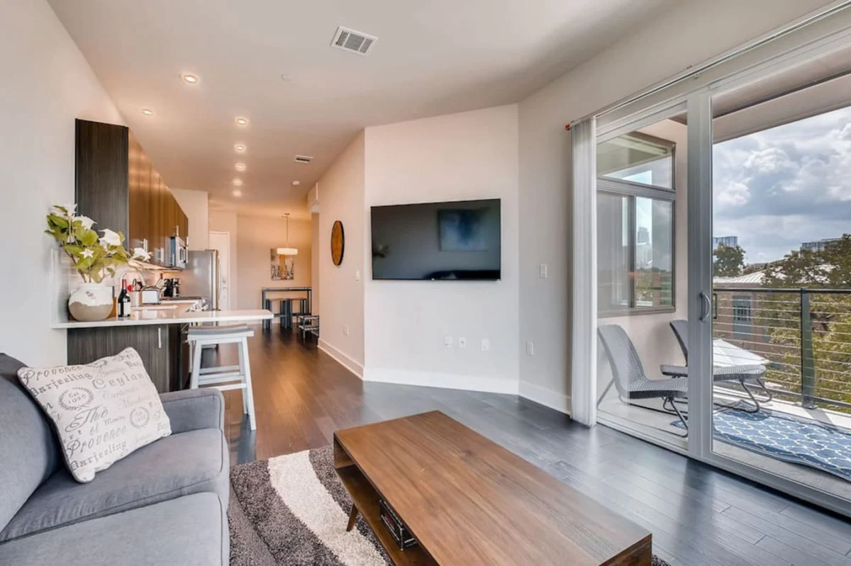 Capitol View Condos | Downtown Austin - Lone Star #6