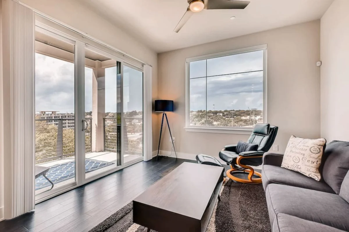 Capitol View Condos | Downtown Austin - Lone Star #9
