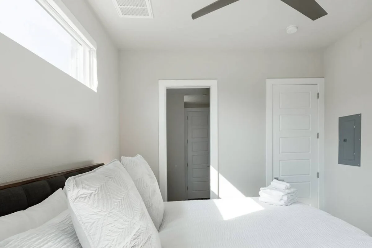 Capitol View Condos by One Fine Bnb - Paramount #9
