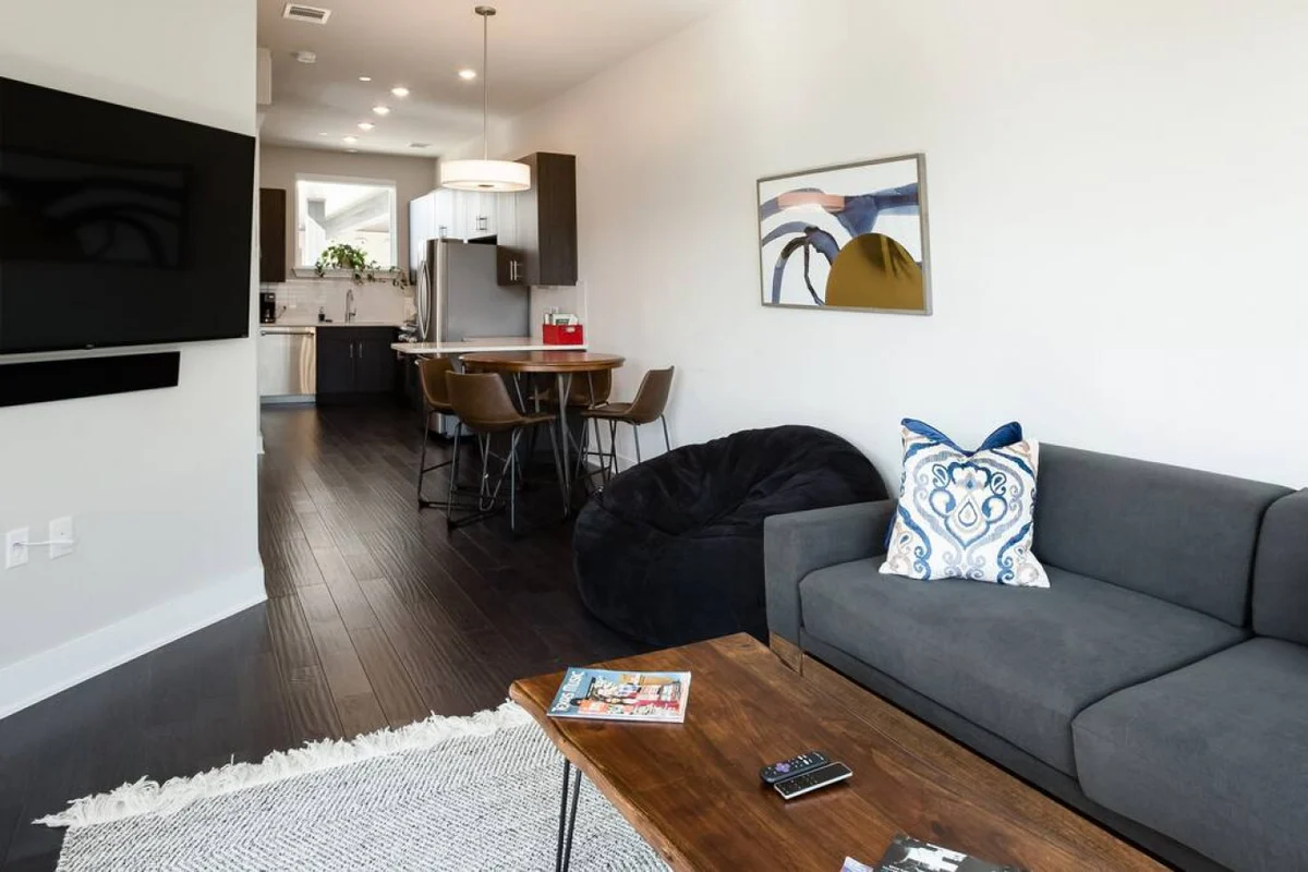Capitol View Condos by One Fine Bnb - Paramount #7