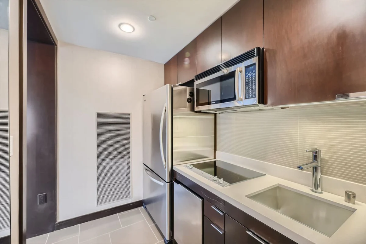 Corner Suite at Vdara Hotel & Spa #4