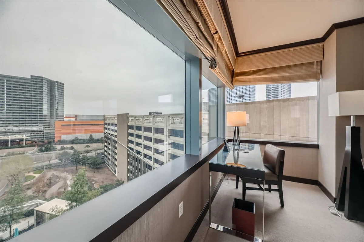 Corner Suite at Vdara Hotel & Spa #9