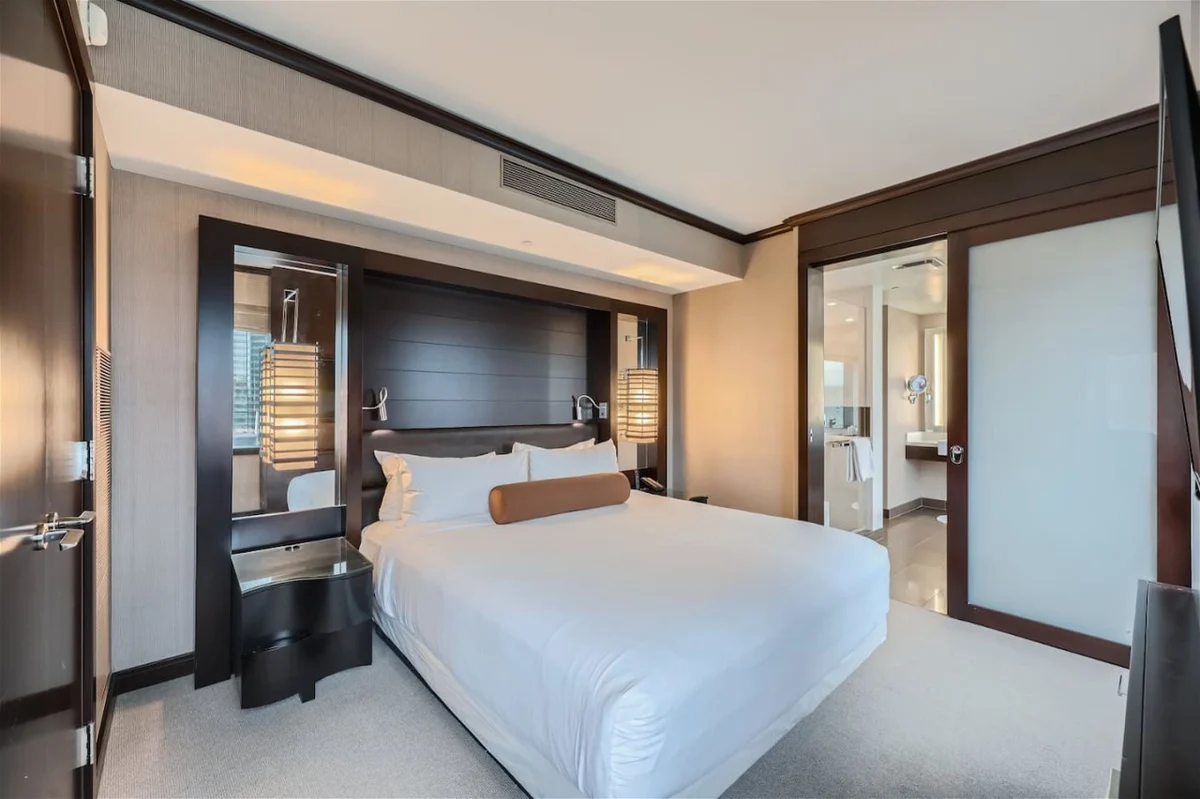 Corner Suite at Vdara Hotel & Spa #10