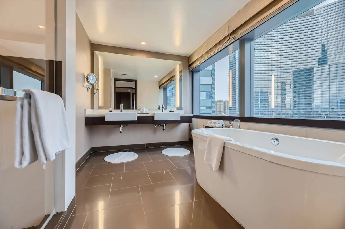 Corner Suite at Vdara Hotel & Spa #15