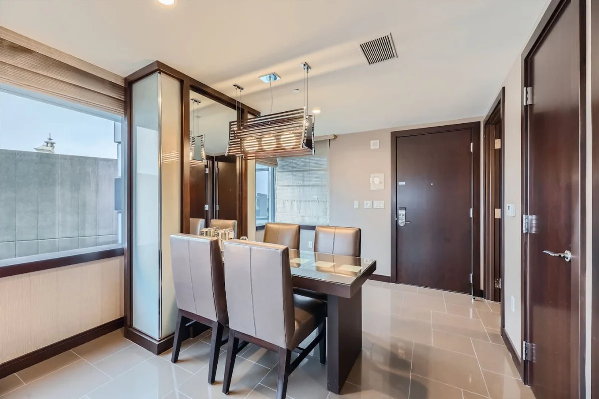 Corner Suite at Vdara Hotel & Spa #16