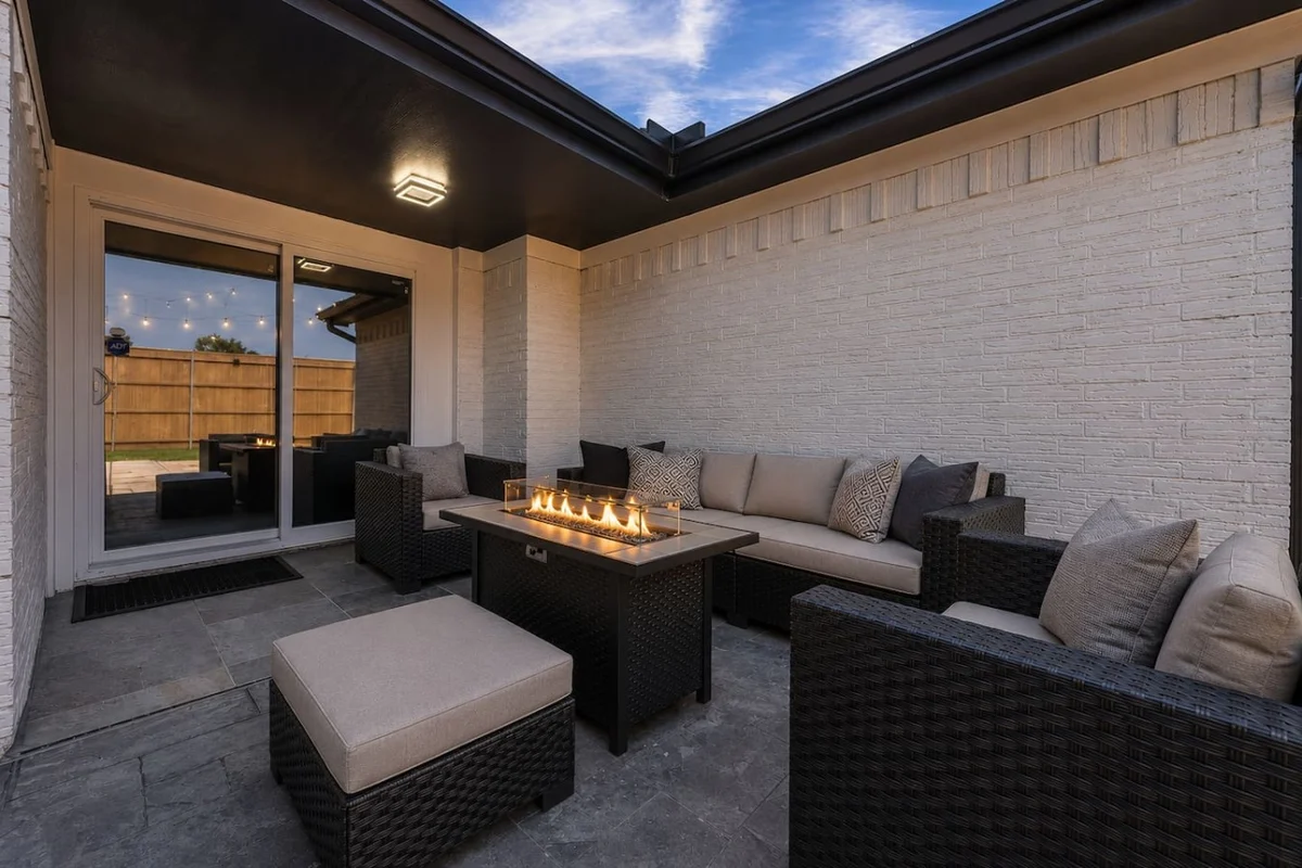 Home in Grand Prairie property photo 4