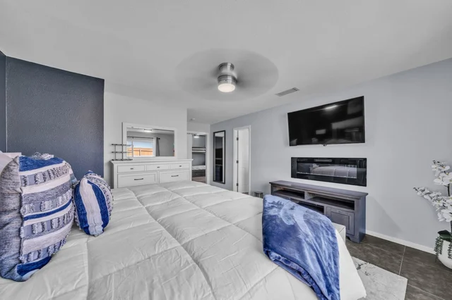 Bedroom 3 image 1