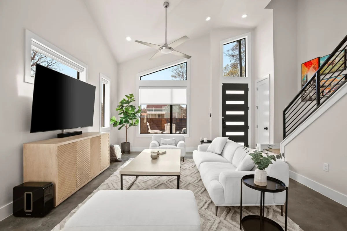 Grand Summer Oasis in East Austin + Pool #8