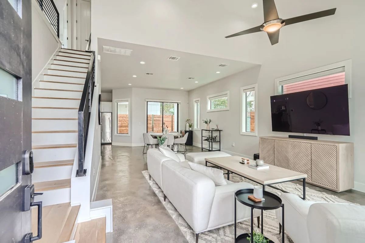 Grand Summer Oasis in East Austin + Pool #3