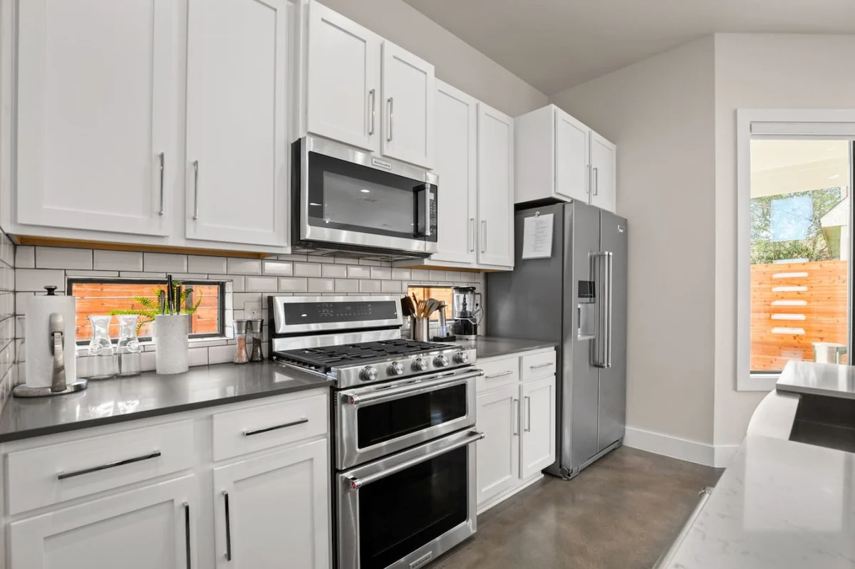 Grand Summer Oasis in East Austin + Pool #31