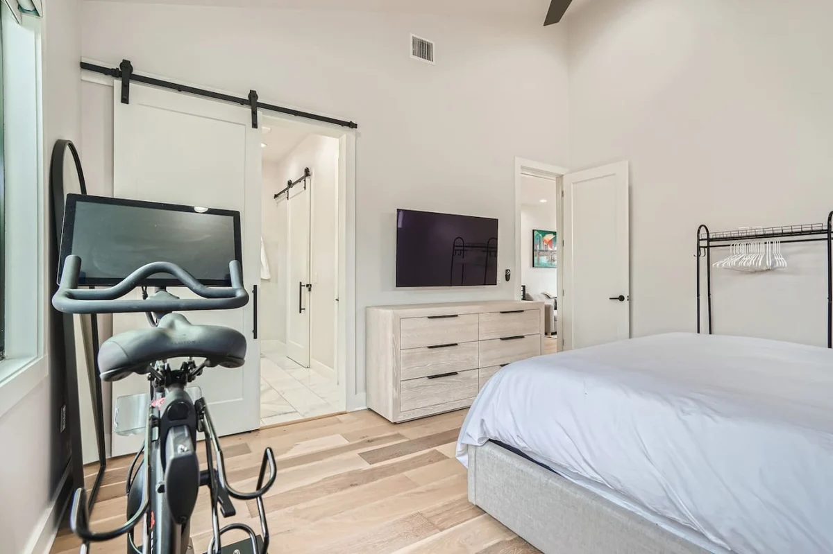Grand Summer Oasis in East Austin + Pool #11