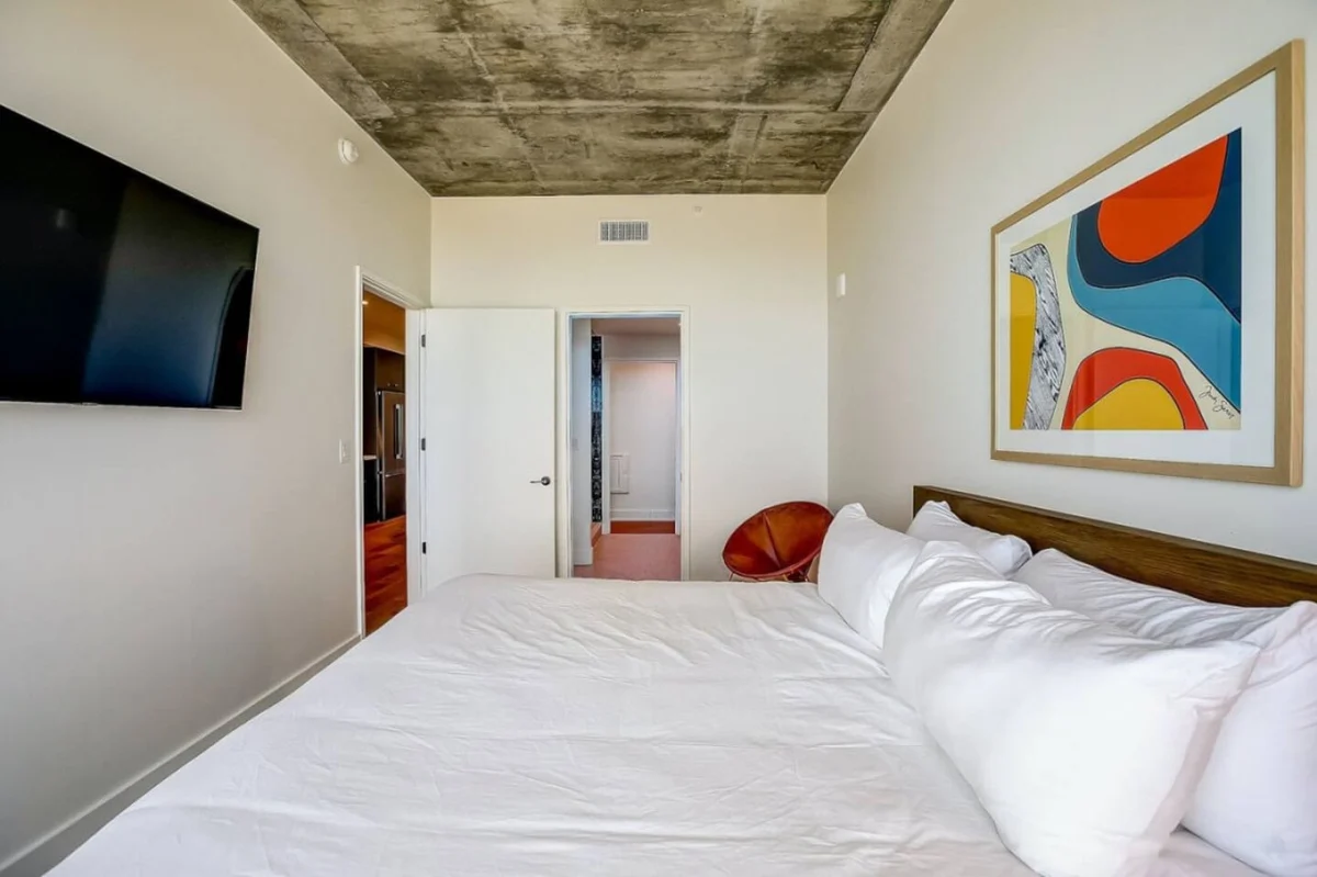 Bedroom 1 image 1