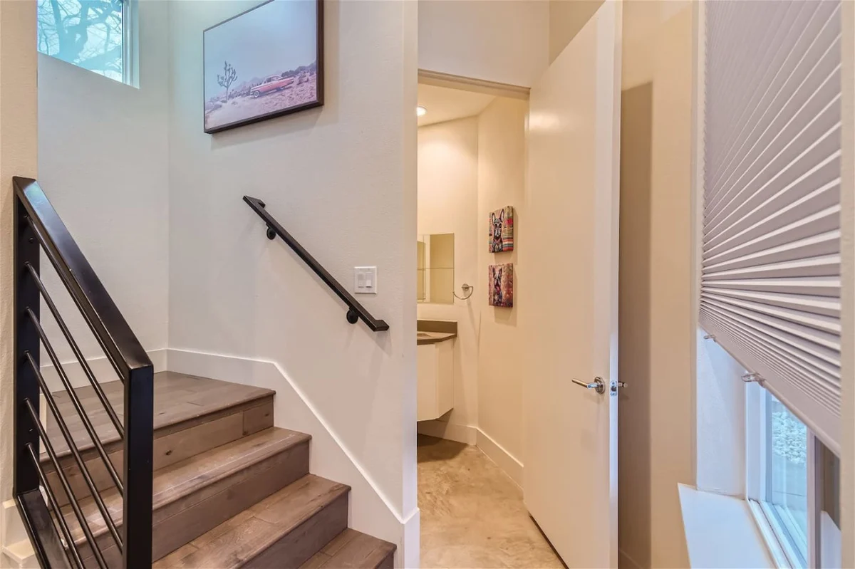 Off the hook in Austin +Chic 2BR Retreat + Firepit #18