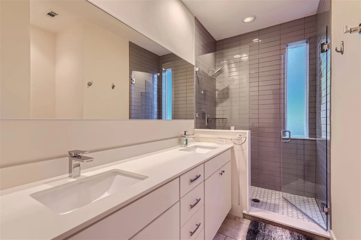 Off the hook in Austin +Chic 2BR Retreat + Firepit #19