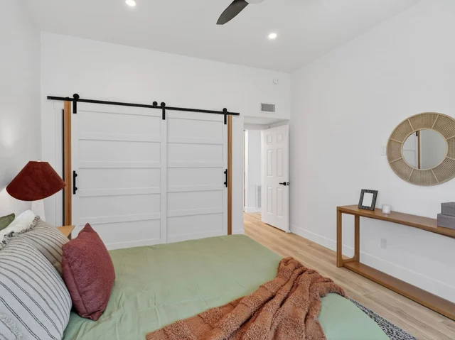 Bedroom 3 image 1