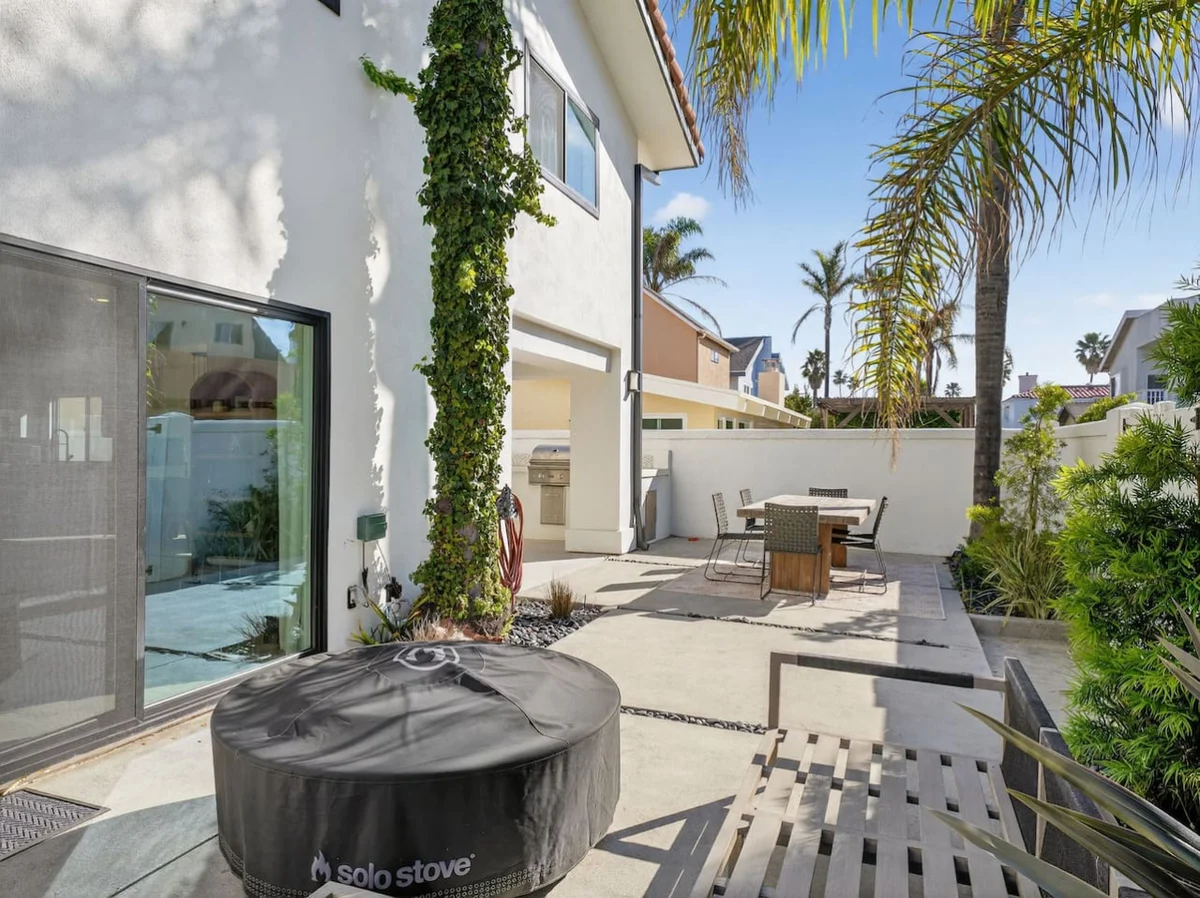 Outrigger Beach Retreat w/ Private Path & Firepit #25