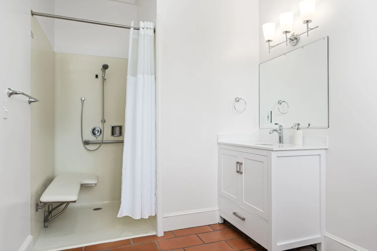 Sonoma Stonehouse, King Room at Boutique Hotel #28