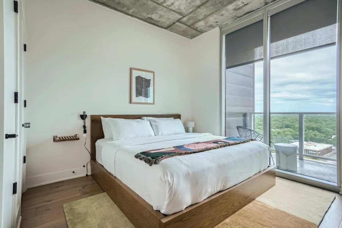 Bedroom 1 image 1