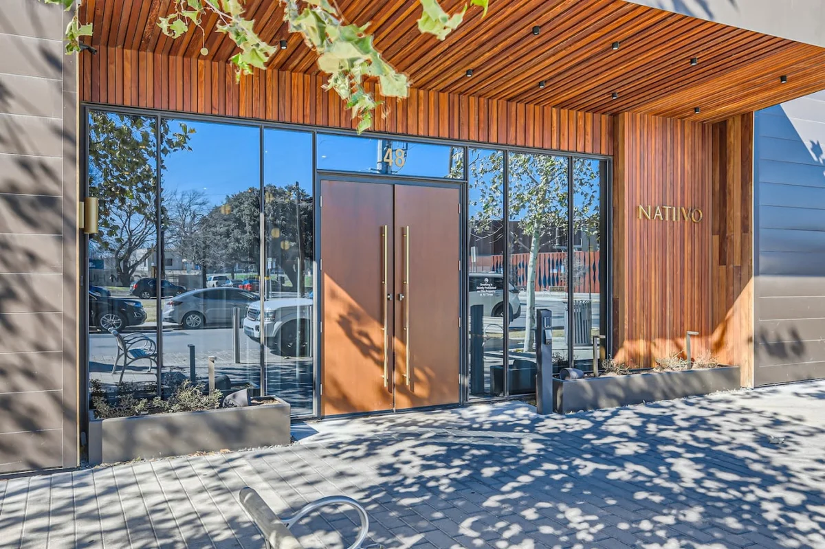 Take in the views + 1BR + Rooftop pool #16
