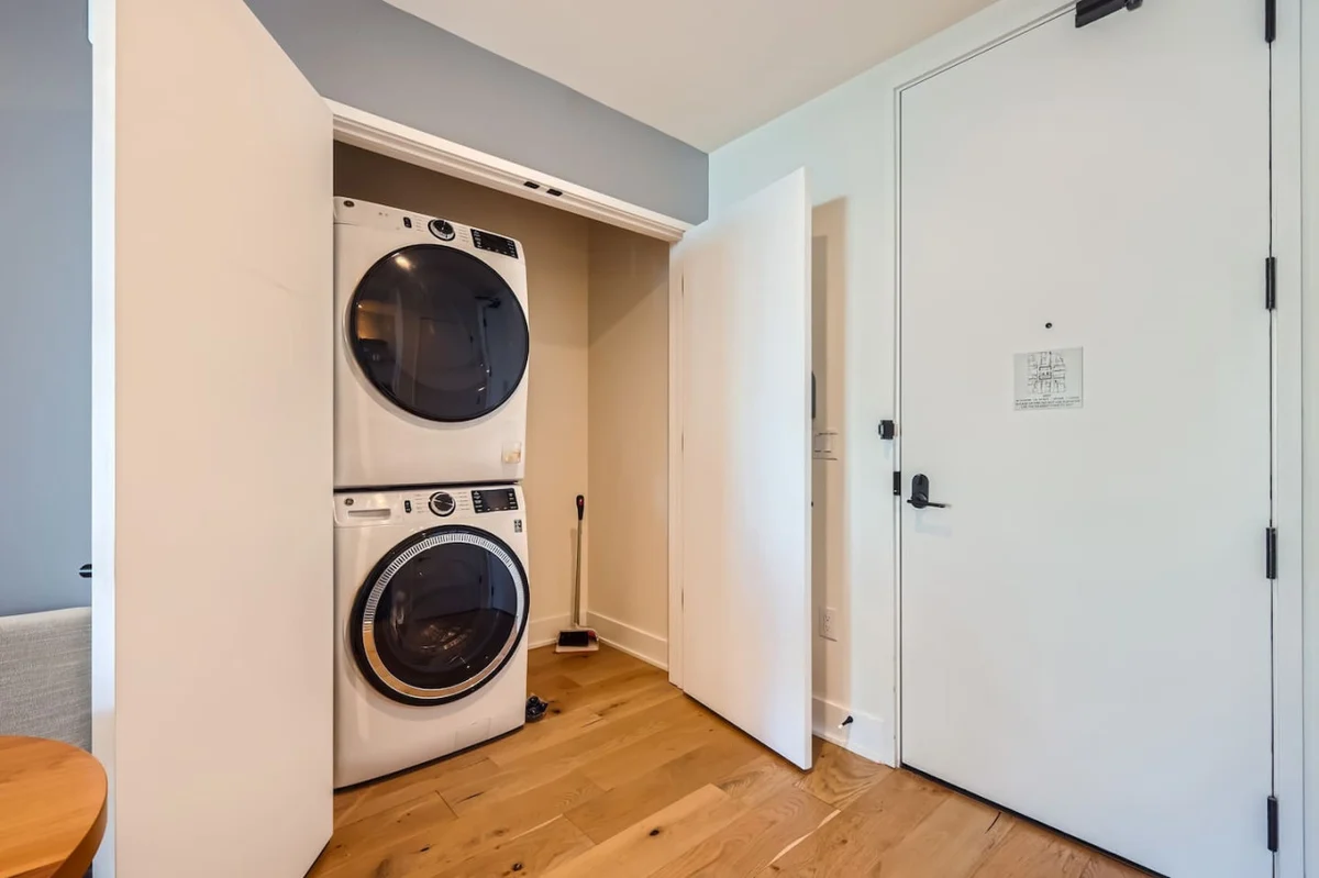 Take in the views + 1BR + Rooftop pool #7