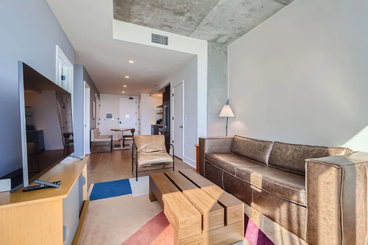 Take in the views + 1BR + Rooftop pool #10