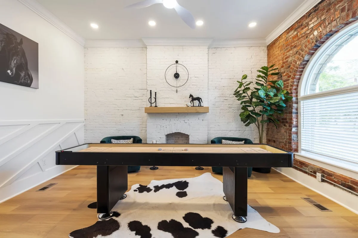 The Kentucky Keepsake Manor + Shuffleboard #38