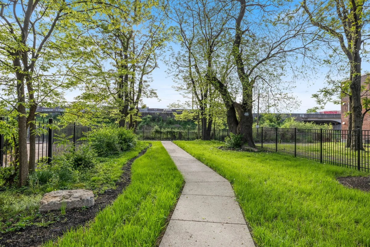 The Kentucky Keepsake Manor + Shuffleboard #18