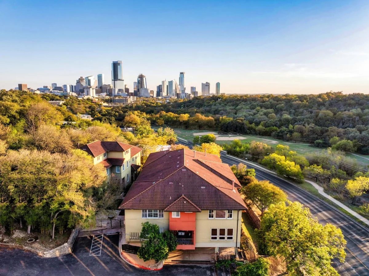 The Lamar Lookout + 3BR + Skyline Views in Austin #4