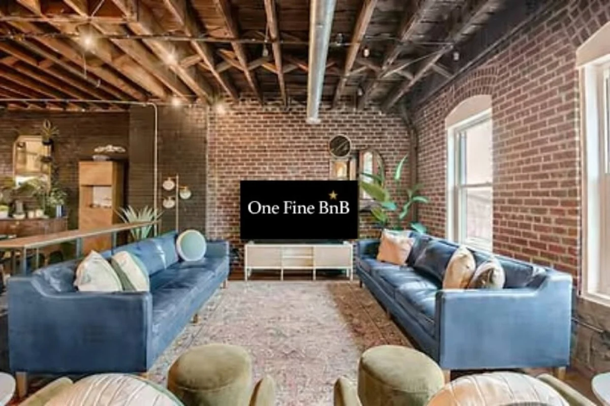 The Loft on Main, Penthouse Loft near Main Street #2