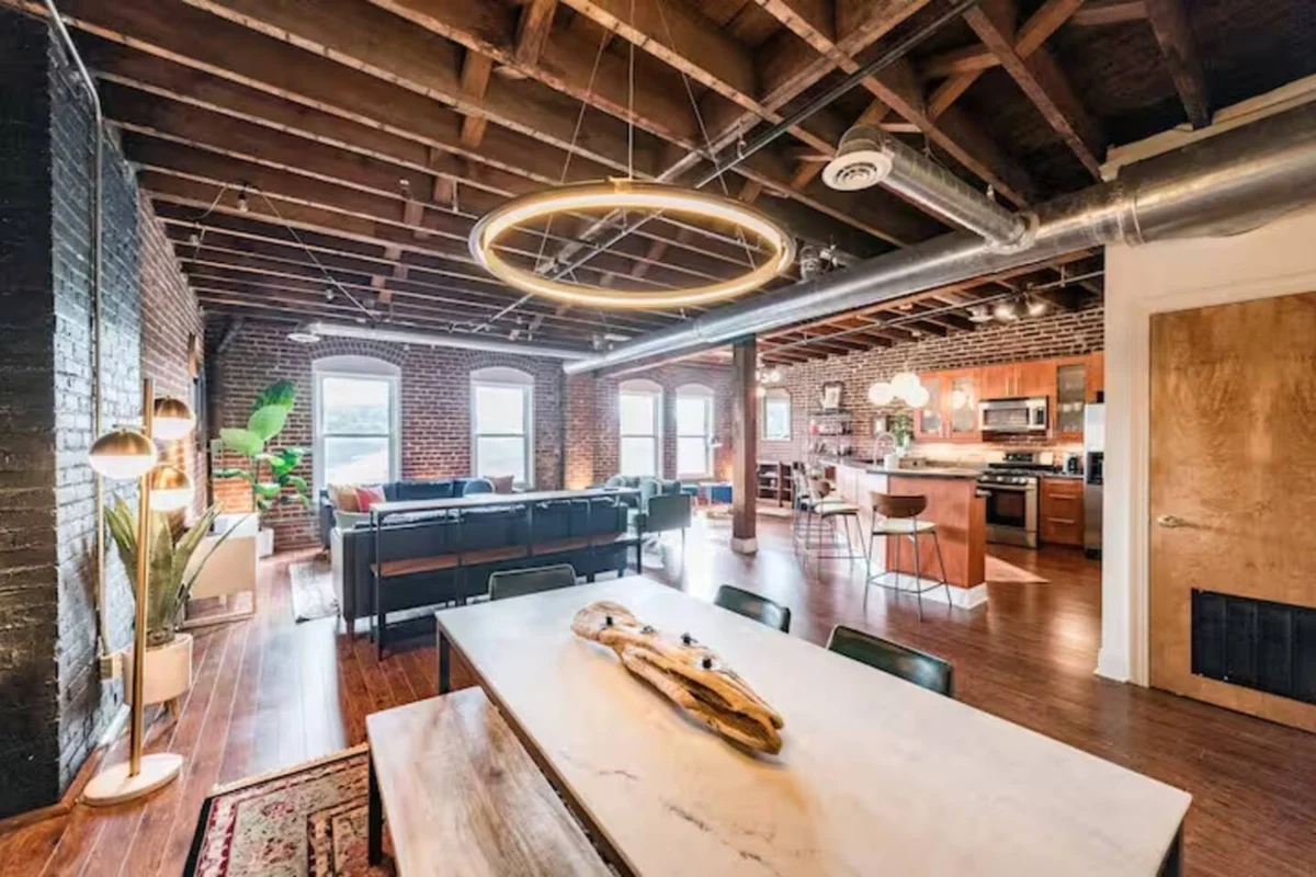 The Loft on Main, Penthouse Loft near Main Street #8