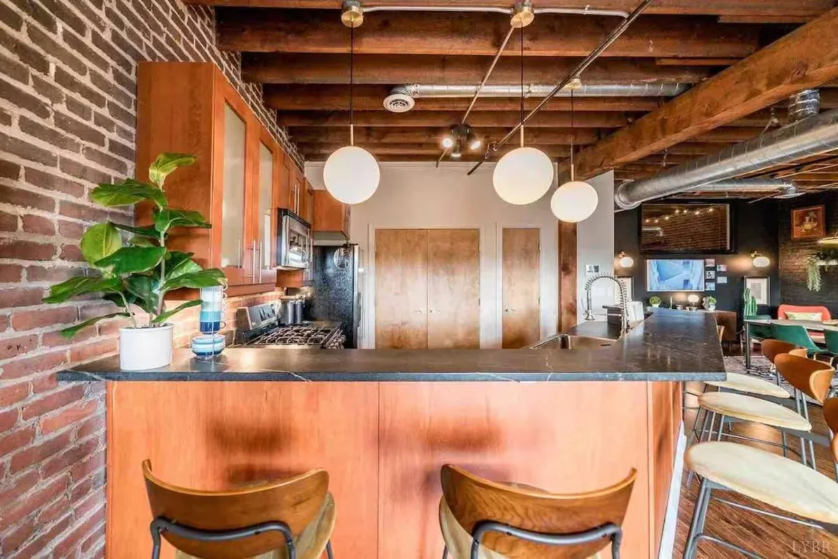 The Loft on Main, Penthouse Loft near Main Street #29