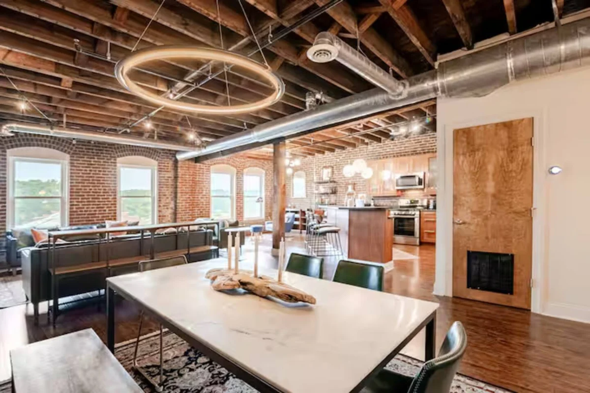 The Loft on Main, Penthouse Loft near Main Street #17
