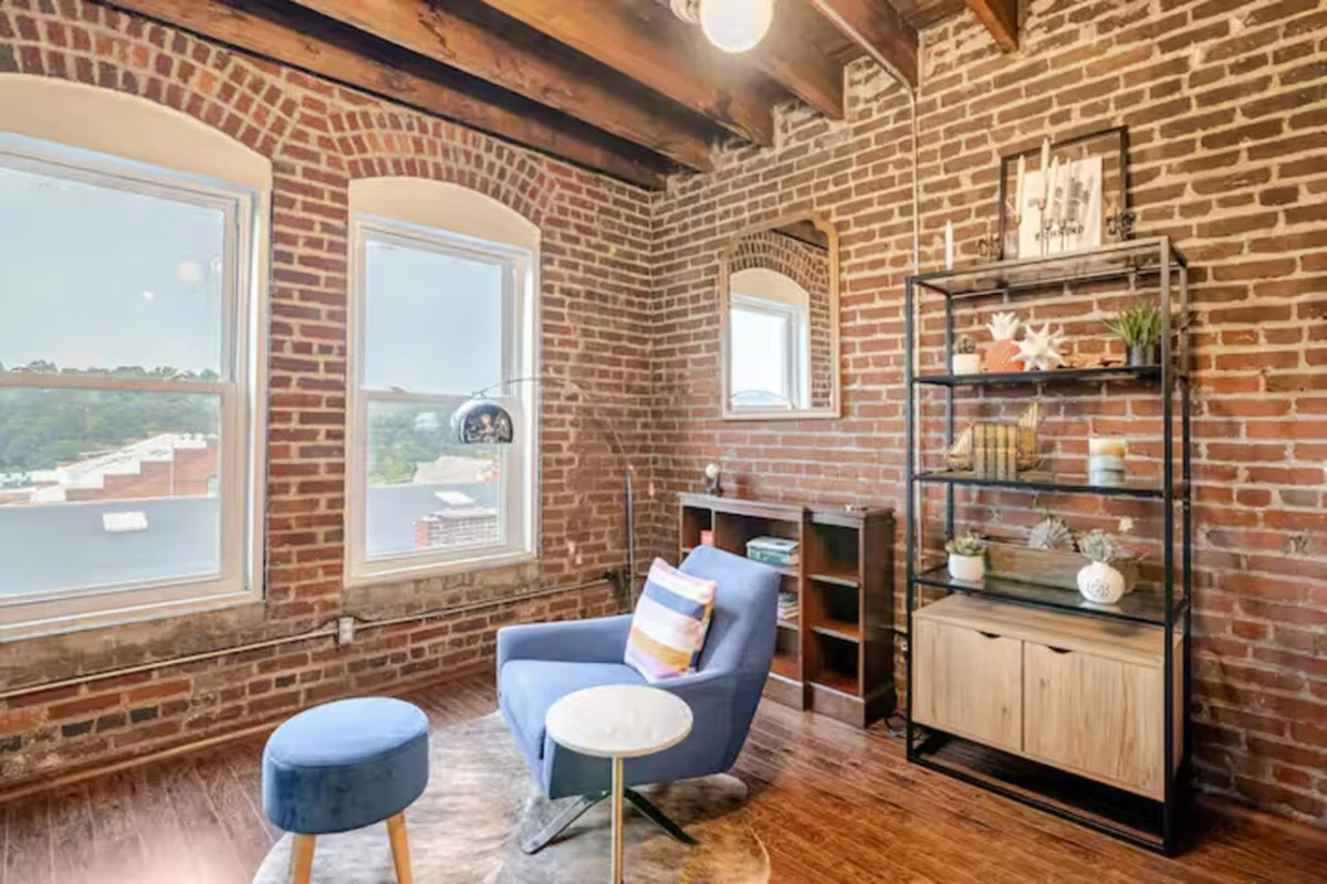 The Loft on Main, Penthouse Loft near Main Street #39
